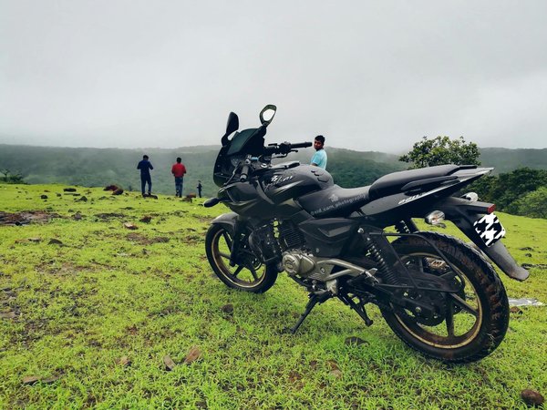Quelles sont les astuces pour améliorer le freinage d'une Suzuki GSXR 1000 en usage quotidien ?